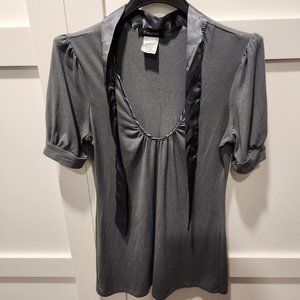 Fleurish Grey womans top with a silk band in size XL.